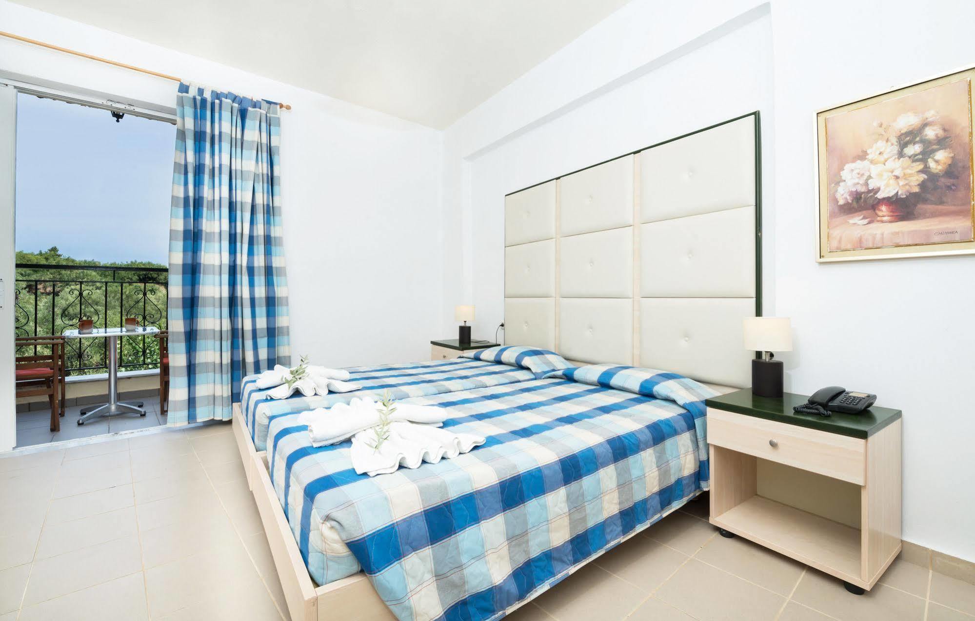 Mavrikos Hotel Planos  Bagian luar foto